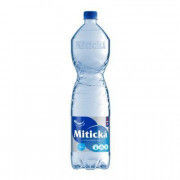 VODA MINERÁLNA MITICKÁ PERLIVÁ 1.5l PET VRATNÝ OBAL
